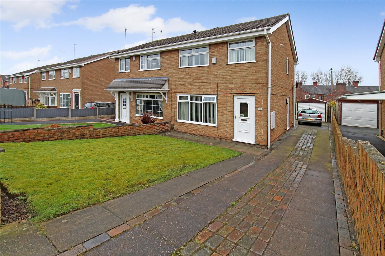 3 bed semidetached house for sale in Skellern Avenue, Bradeley, Stoke