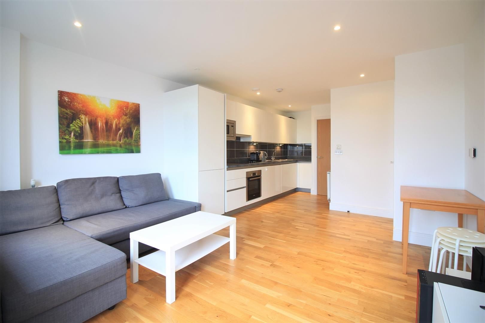 1 bed flat to rent in Topaz Apartments, High Street, Hounslow TW3 Zoopla