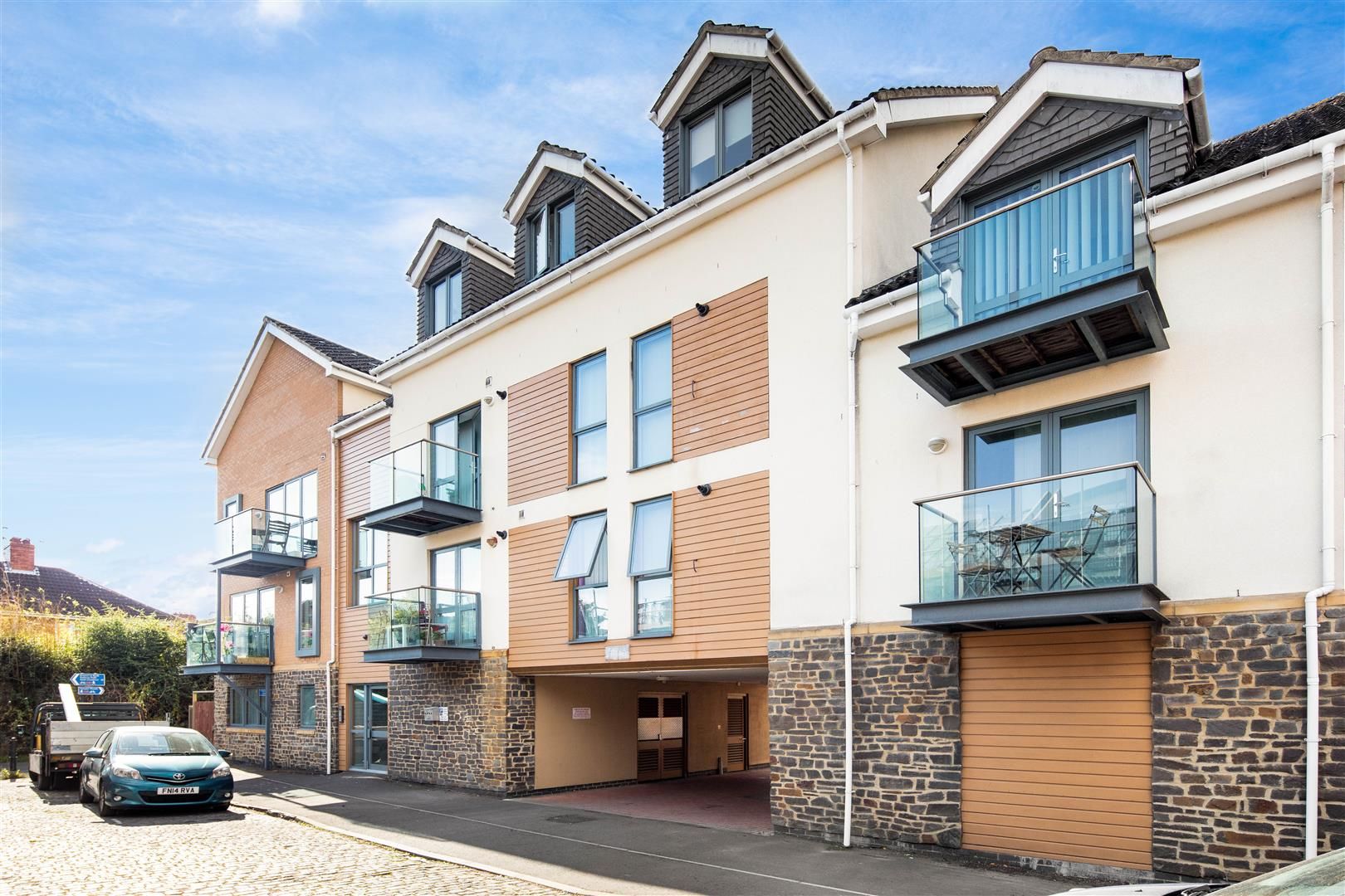 1 bed flat for sale in Barton Vale, St. Philips, Bristol BS2 Zoopla