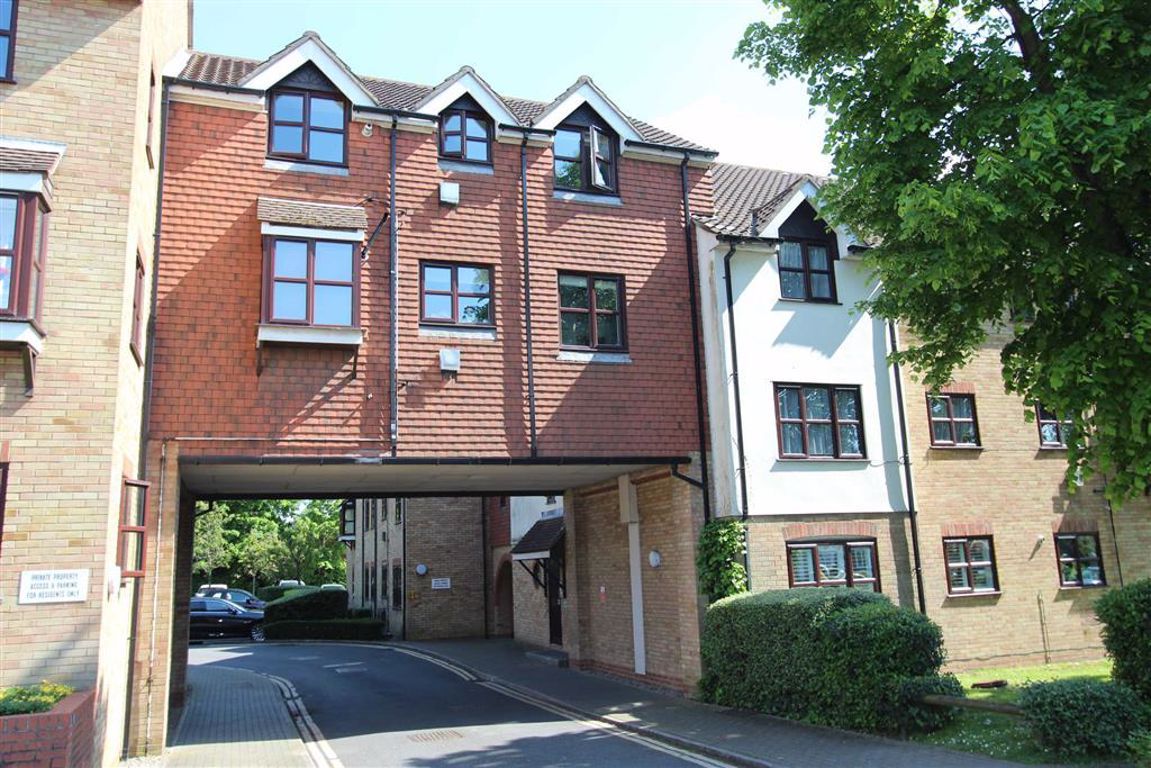 Lea Court North Chingford London E4  