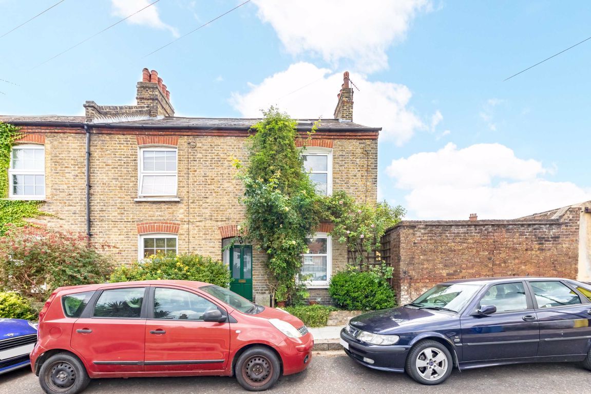 3 bed property for sale in Plough Lane, London SE22 Zoopla