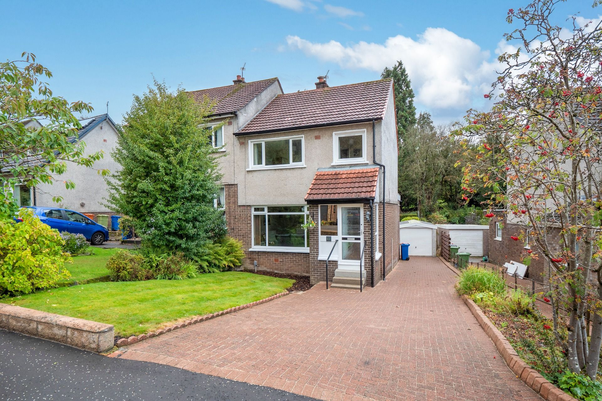 3 bed semidetached house for sale in Kilmardinny Crescent, Bearsden, East Dunbartonshire G61