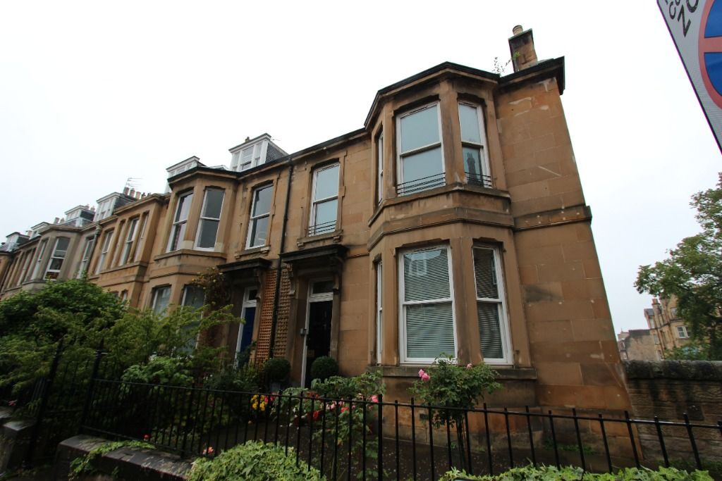 2 bed flat to rent in Hartington Place, Bruntsfield, Edinburgh EH10