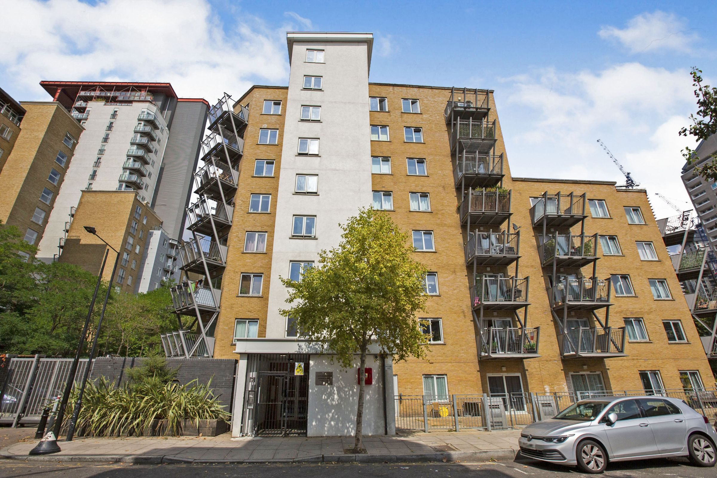 2 bed flat for sale in 3 Hutchings Street, London E14 Zoopla