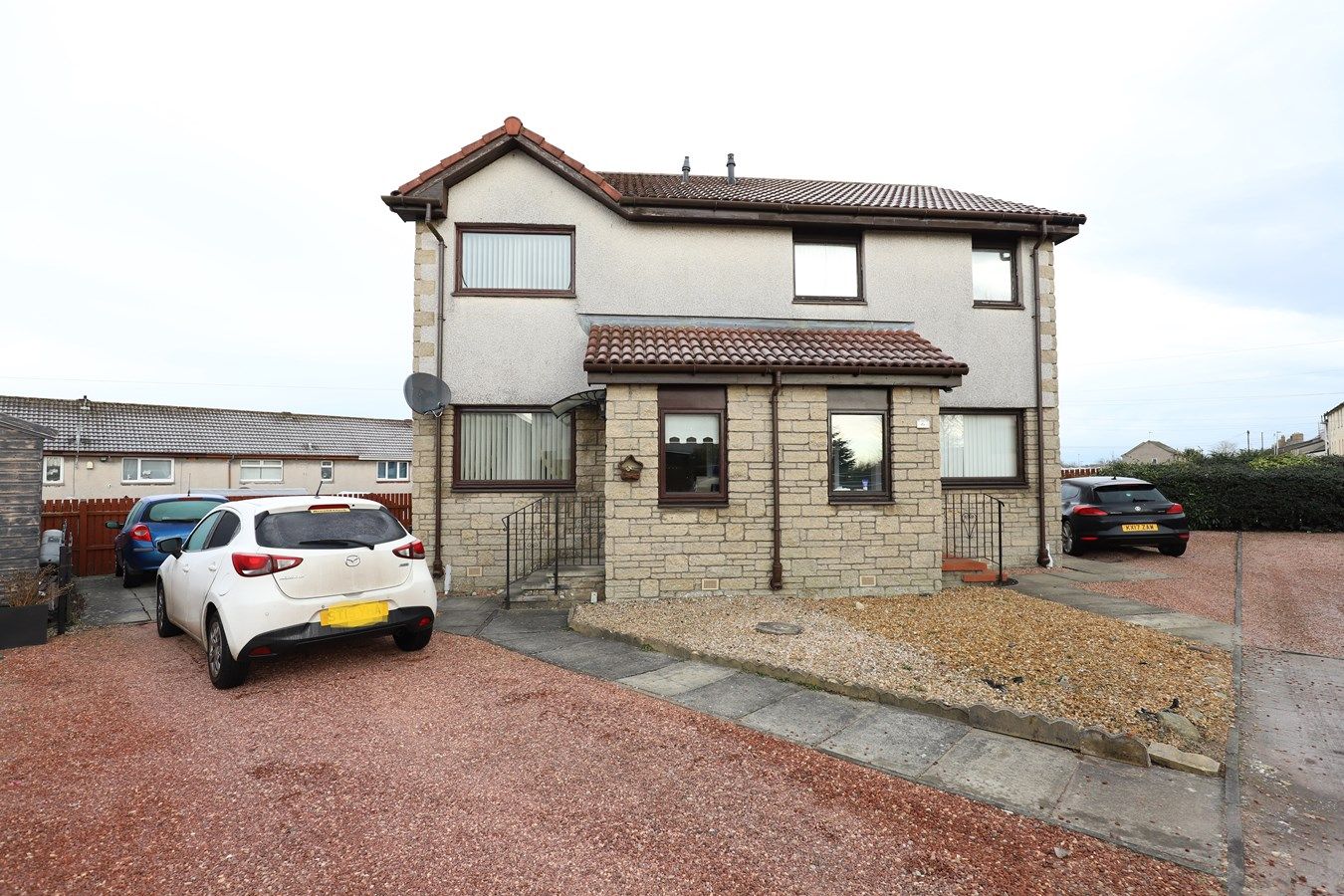2 bed property for sale in Dora Court, Lumphinnans, Cowdenbeath KY4