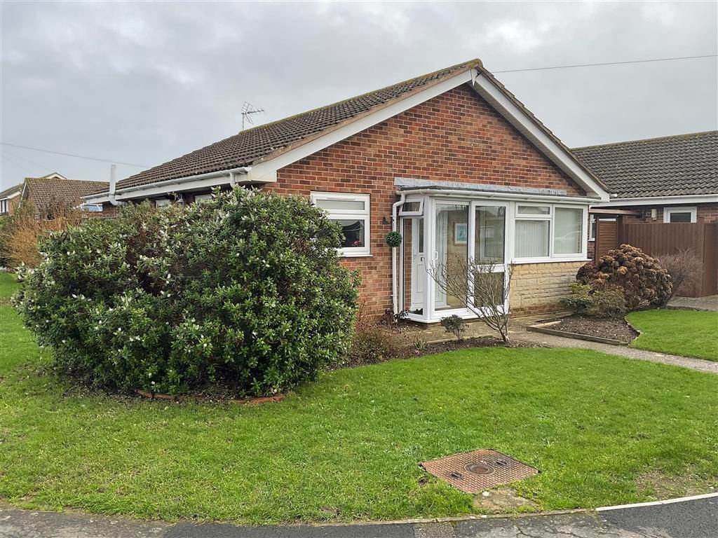 2 bed detached bungalow for sale in Malthouse Road, Selsey, Chichester