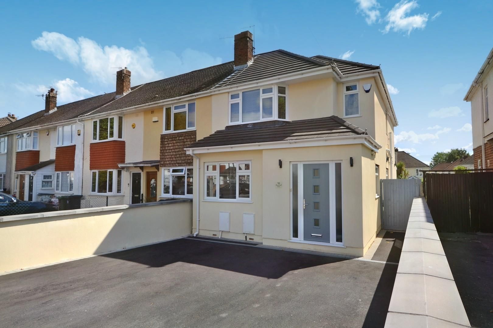 3 bed end terrace house for sale in Headley Park Avenue, Headley Park