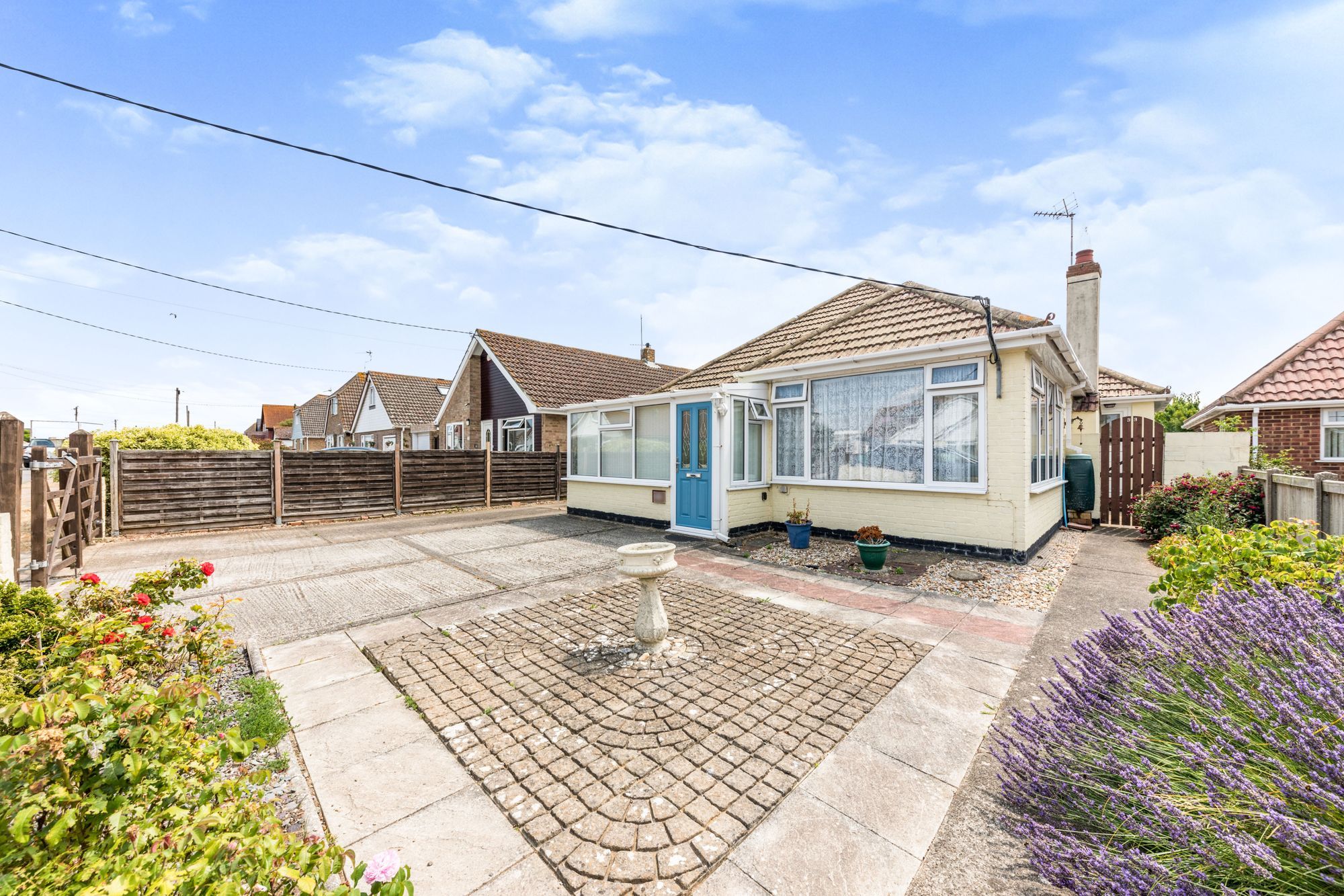 3 bed detached bungalow for sale in Seaview Road, Greatstone TN28 Zoopla