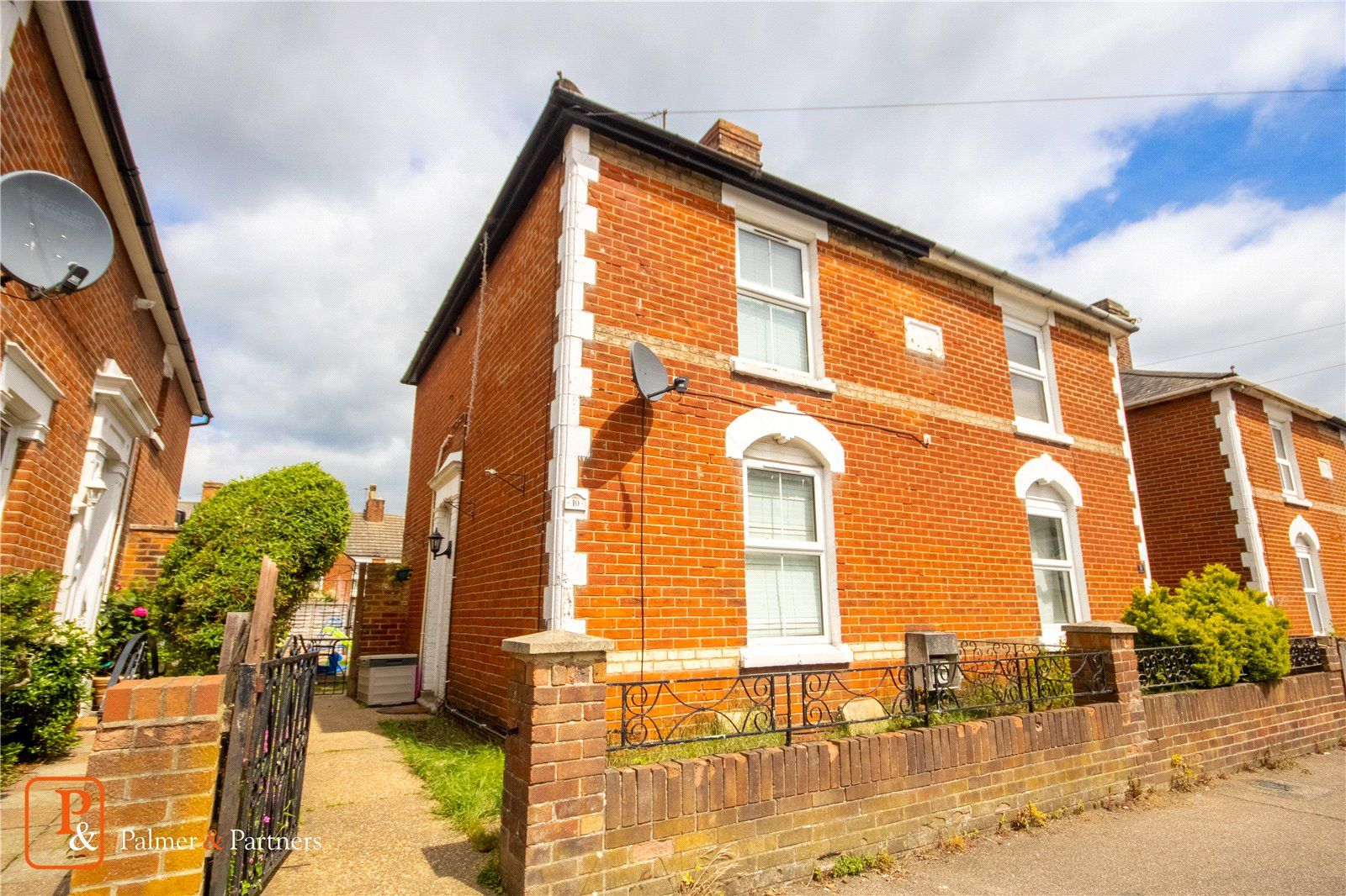 2 bed detached house for sale in Winsley Road, Colchester, Essex CO1
