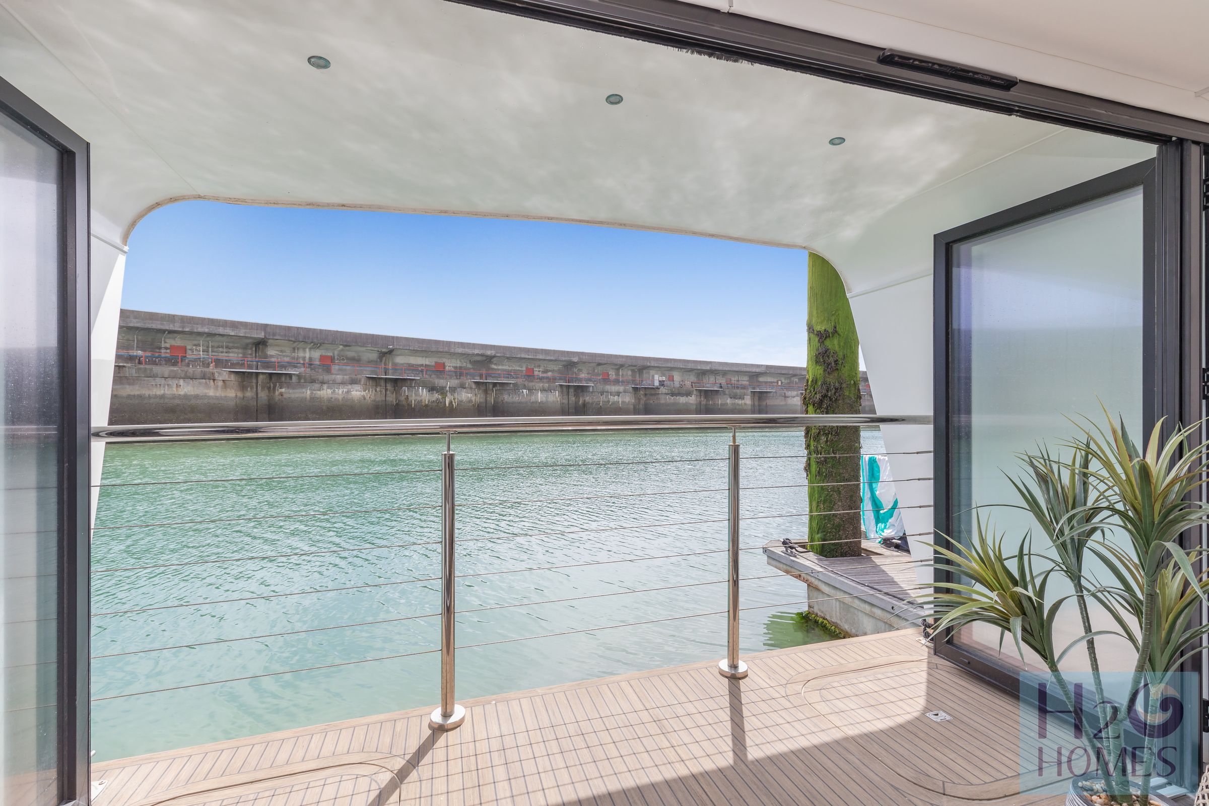 4 bed houseboat for sale in Eastern Concourse, Brighton Marina Village, Brighton BN2 Zoopla