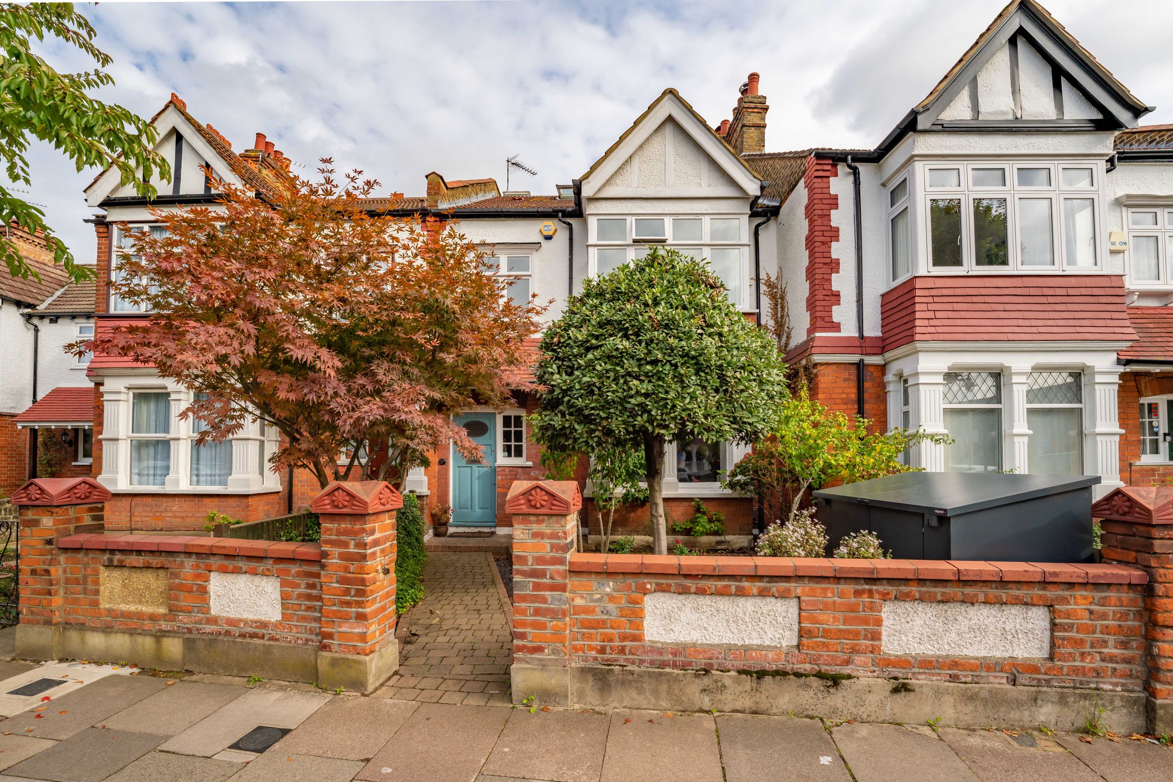 4 bed terraced house for sale in Midhurst Road, London W13 - Zoopla