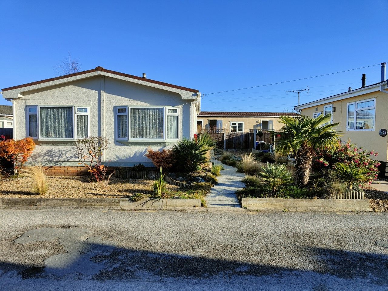 2 bed mobile/park home for sale in Willow Park, Gladstone Way, Mancot