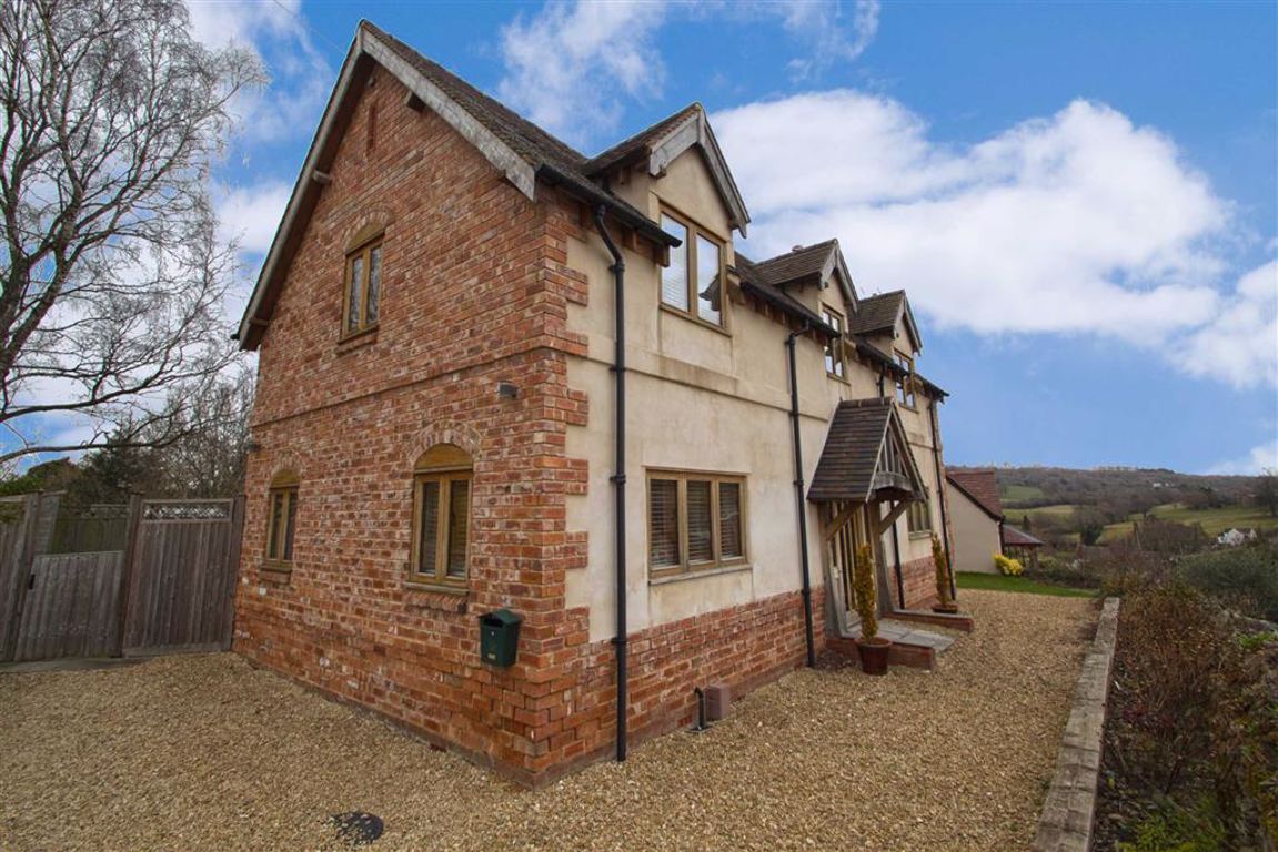 3 bed detached house for sale in Linton Lane, Bromyard, Herefordshire