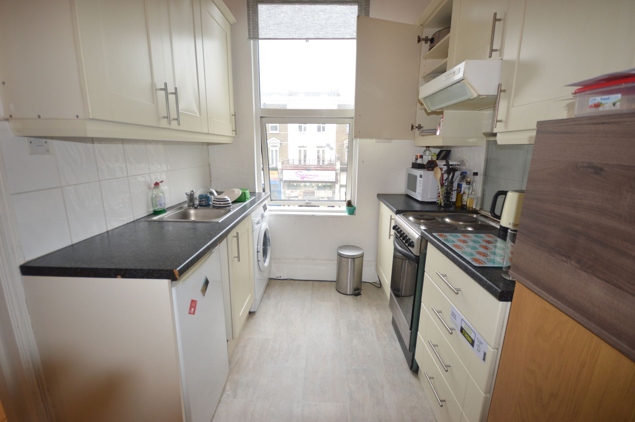 Studio to rent in Uxbridge Road, Shepherds Bush W12 Zoopla