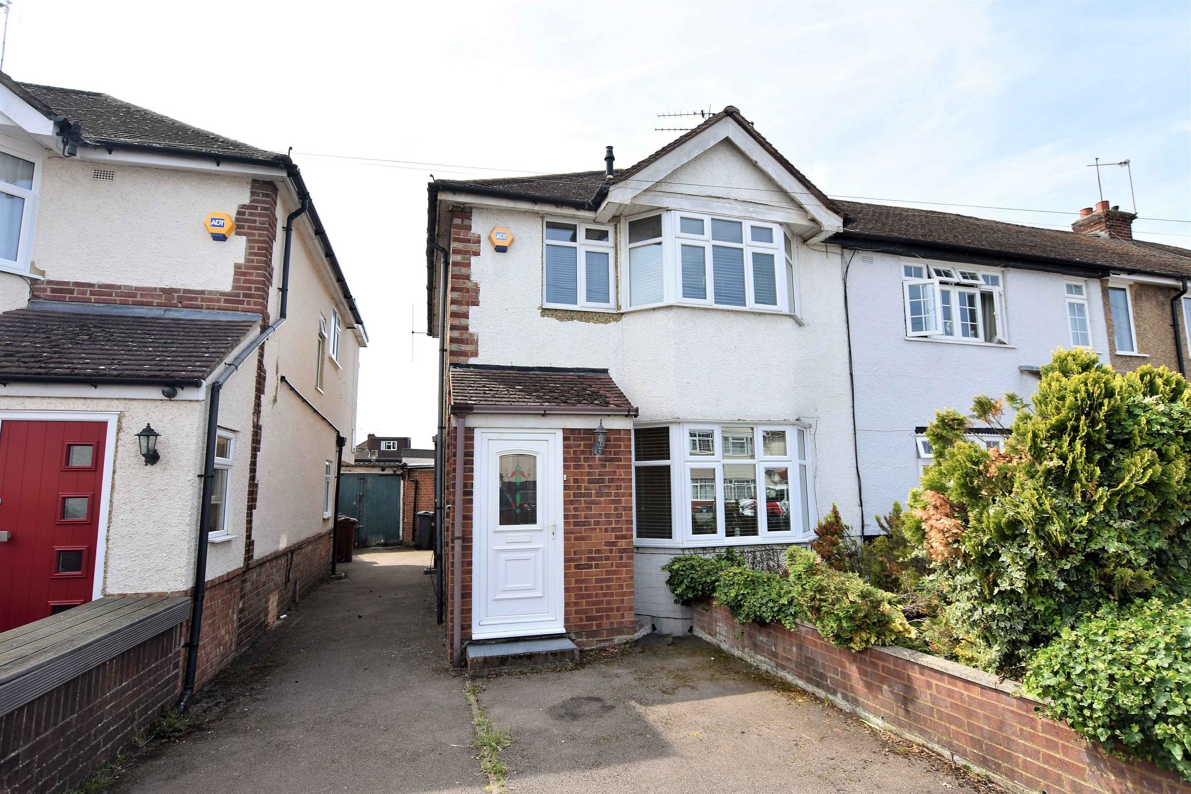 4 bed end terrace house for sale in Cranleigh Road, Feltham, Middlesex