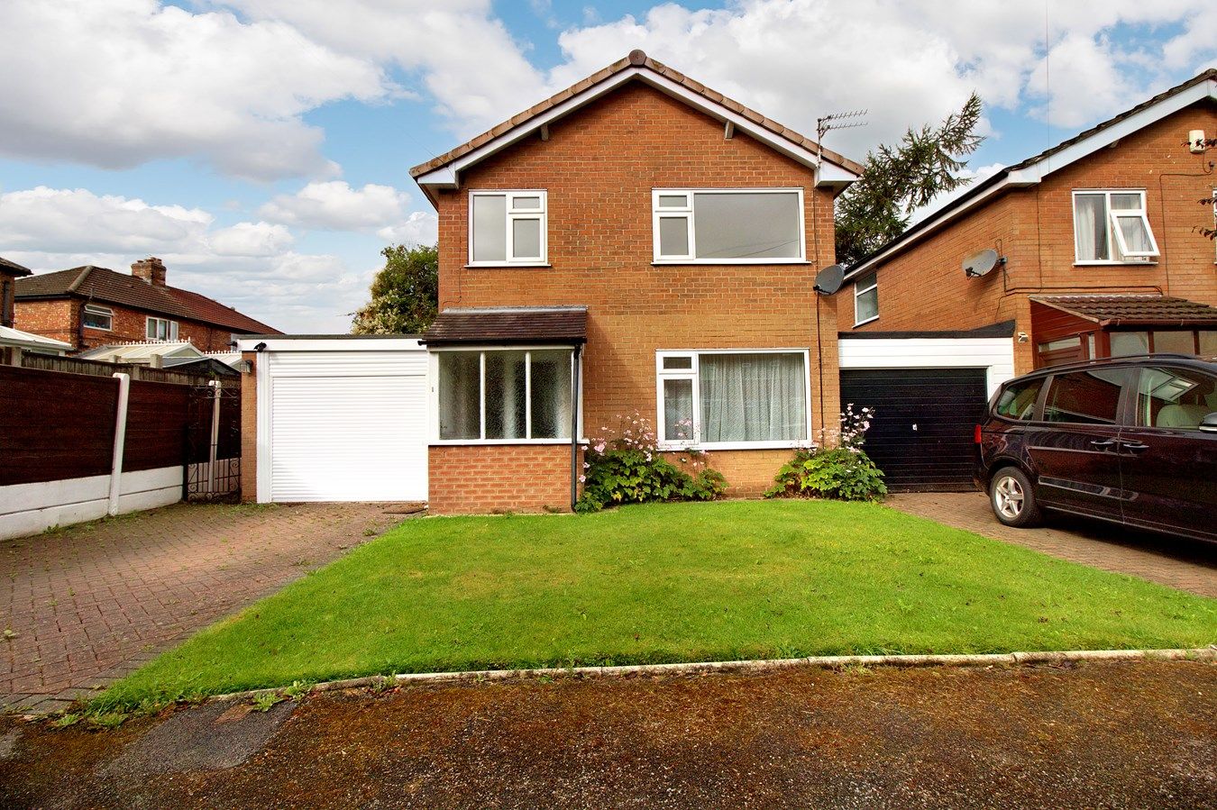 3 bed detached house for sale in Alstone Drive, Altrincham WA14 Zoopla