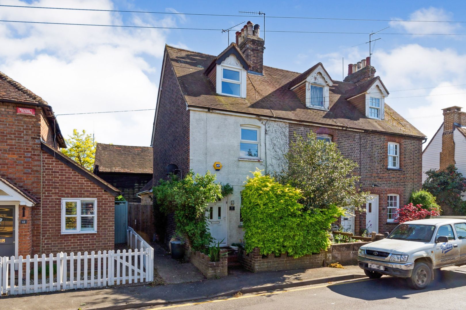 2 bed end terrace house for sale in Hever Road, Edenbridge TN8 Zoopla