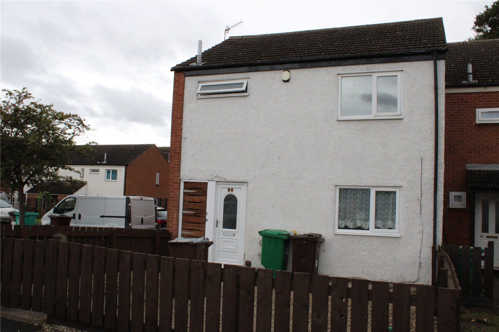 3 bed semidetached house for sale in Wilkins Gardens, Clifton