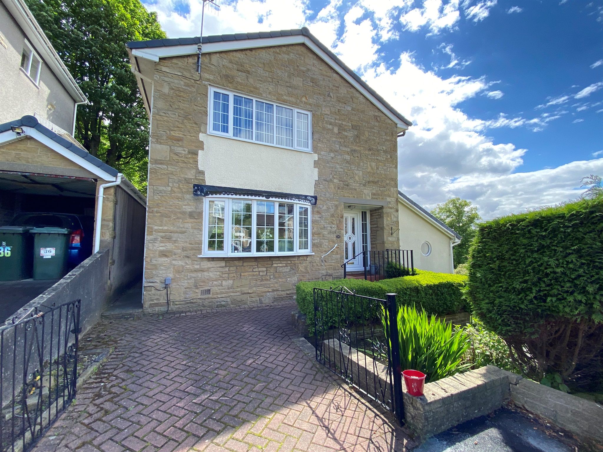 4 bed detached house for sale in Langley Road, Bingley BD16 Zoopla
