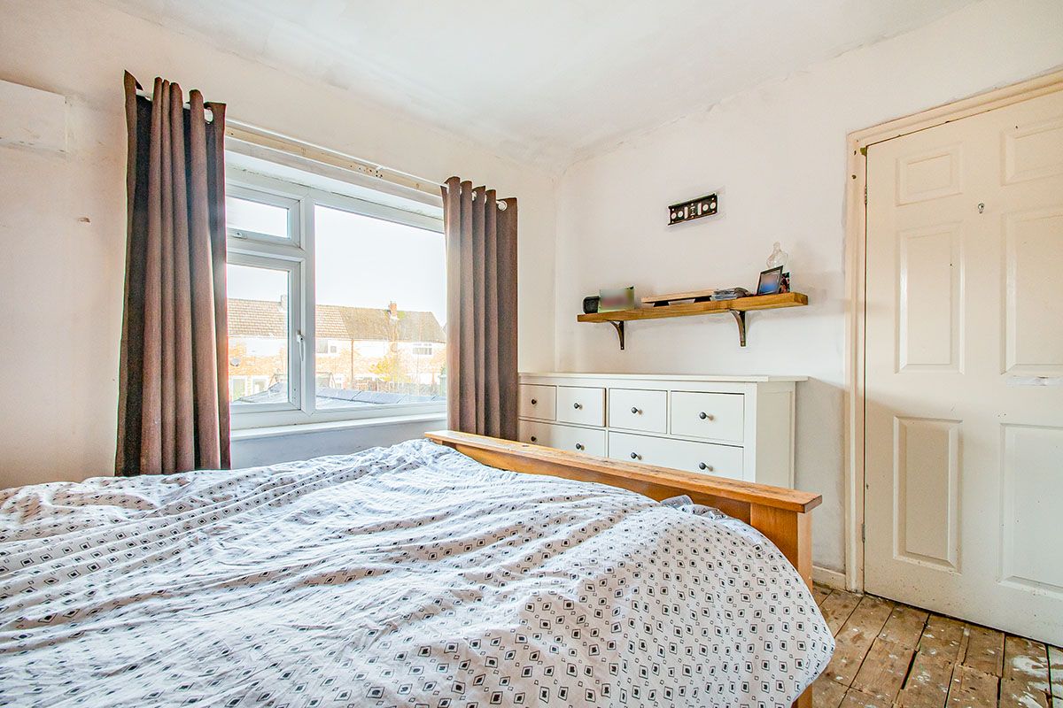 3 bed terraced house for sale in Rufford Drive, Whitefield, Manchester