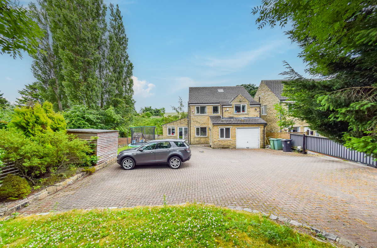 5 bed detached house for sale in Beckdale, Daleside Road, Pudsey LS28