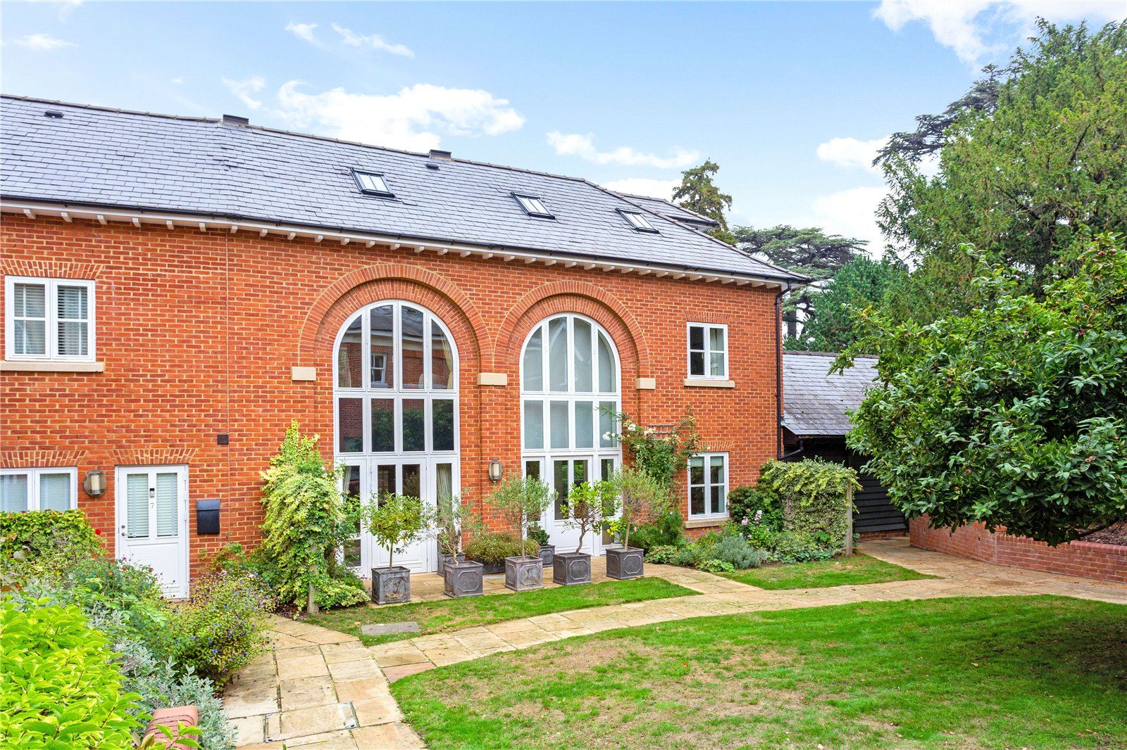 4 Bed Detached House For Sale In Cobham Park Cobham Surrey KT11 Zoopla