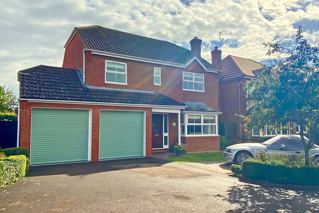 4 bed detached house for sale in Passey Crescent, Benson, Wallingford