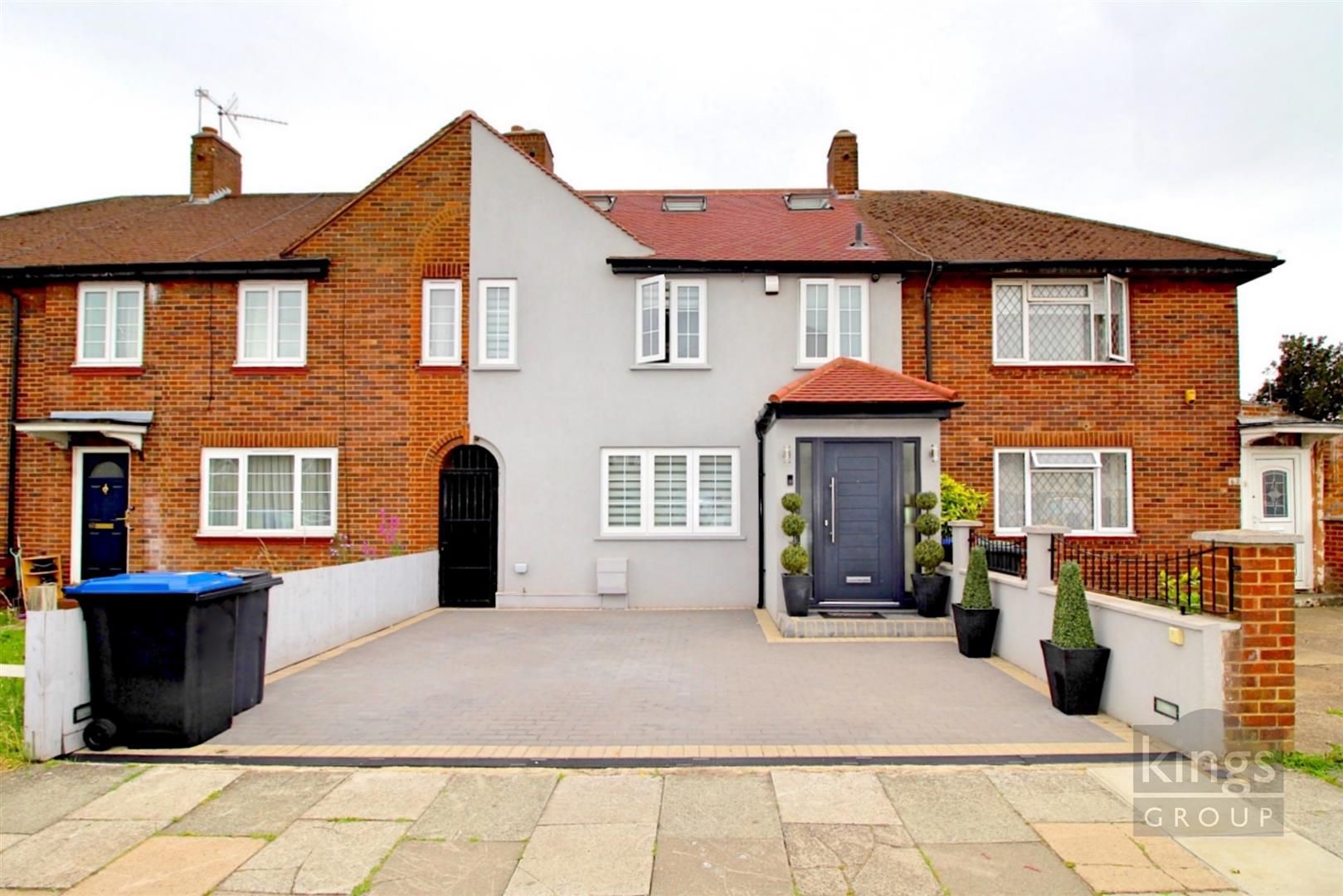 Weir Hall Avenue, Edmonton N18