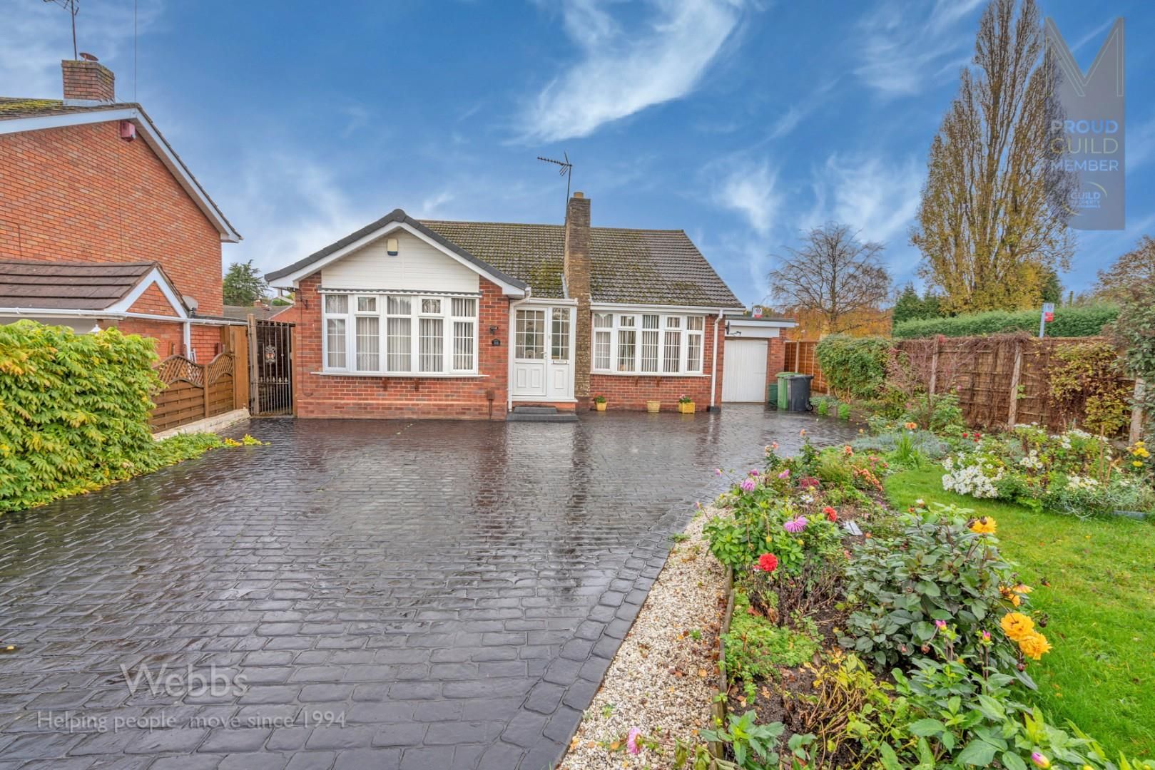 3 bed detached bungalow for sale in Himley Road, Gornal Wood, Dudley