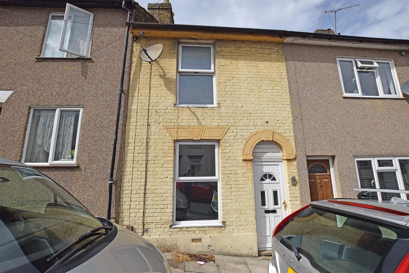 2 bed terraced house for sale in Edward Street, Chatham ME4 Zoopla