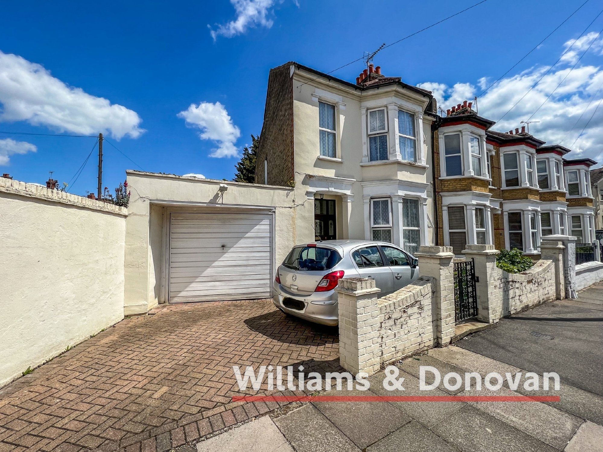 3 bed semidetached house for sale in Lancaster Gardens, SouthendOnSea SS1 Zoopla