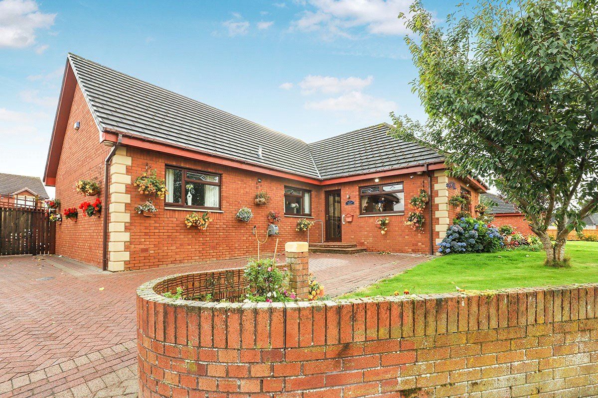 3 bed bungalow for sale in Raploch Street, Larkhall, South Lanarkshire