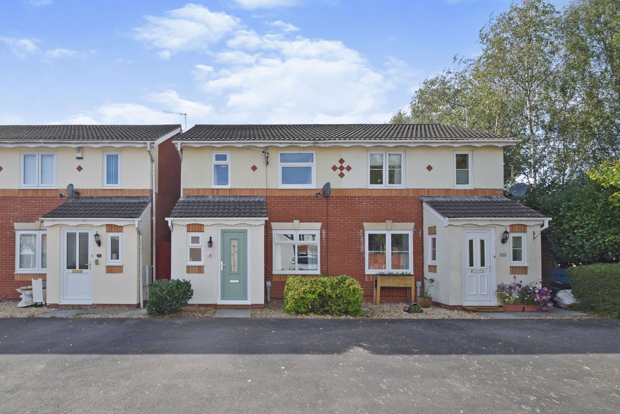 3 bed semidetached house for sale in Nicholas Court, Gorseinon