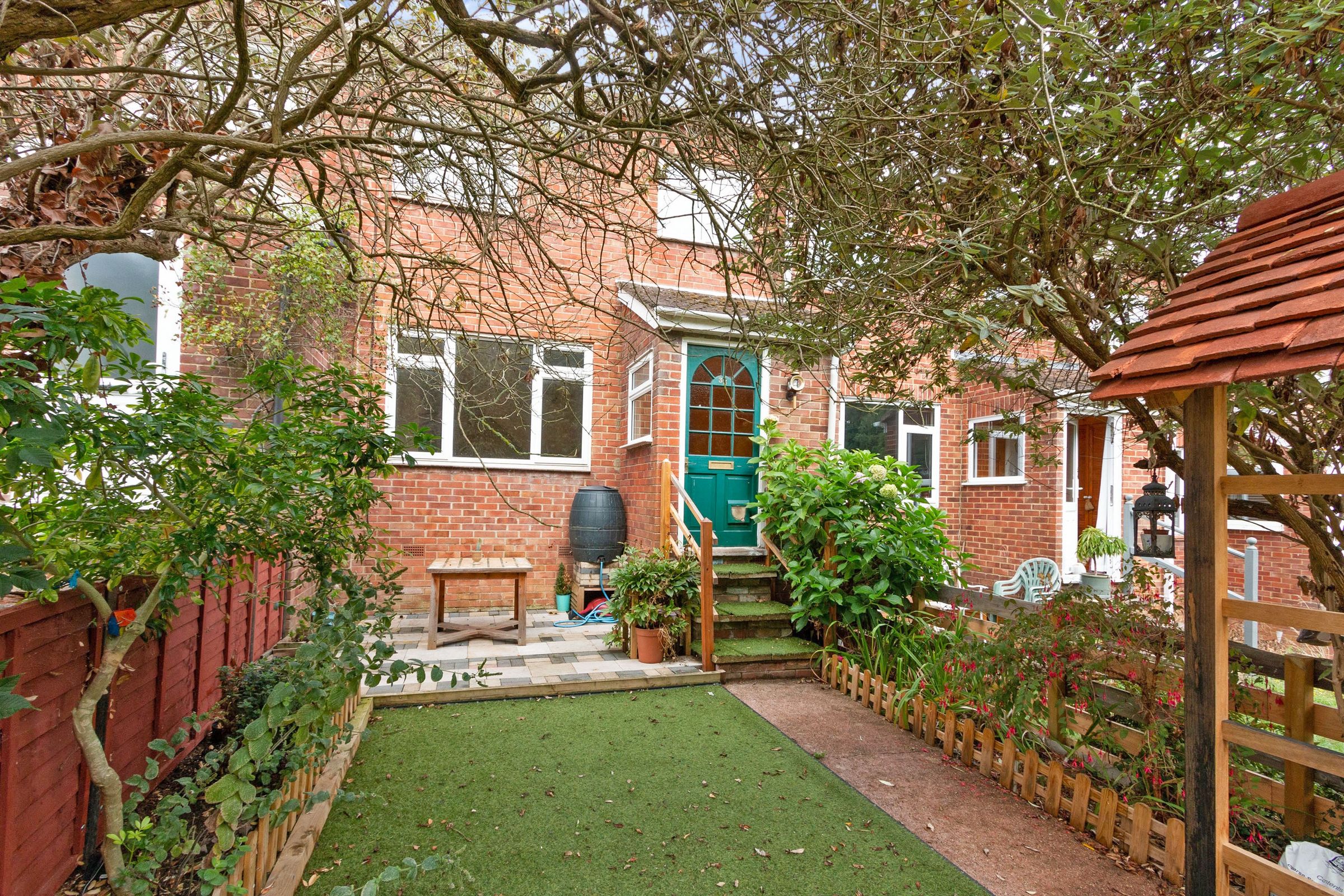 3 bed terraced house for sale in Gorselands, Tadley RG26 Zoopla