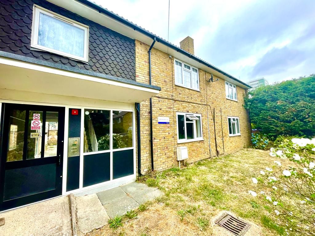2 bed flat for sale in Warburton Close, Southampton SO19 Zoopla