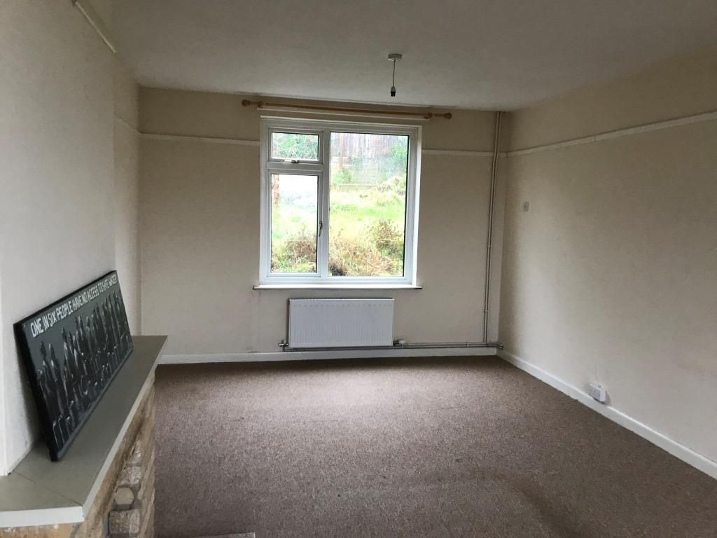 3 bed semidetached house for sale in Victory Road, Whiteshill, Stroud