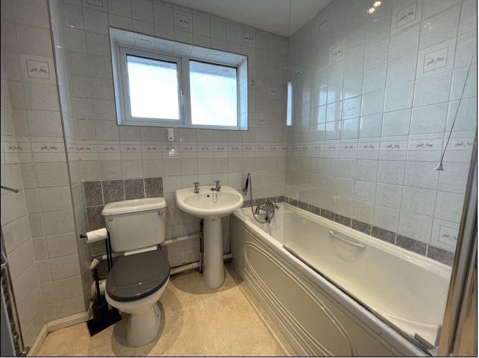 3 bed semidetached house to rent in Newbury, Berkshire RG14 Zoopla