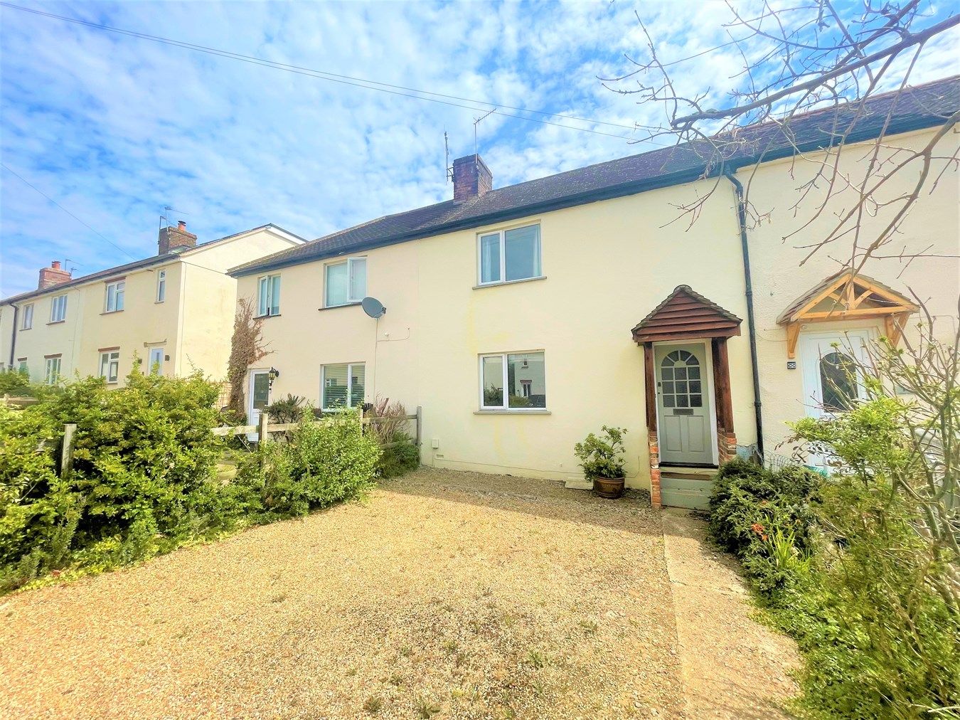 3 bed terraced house for sale in Gloucester Road, Guildford GU2 Zoopla