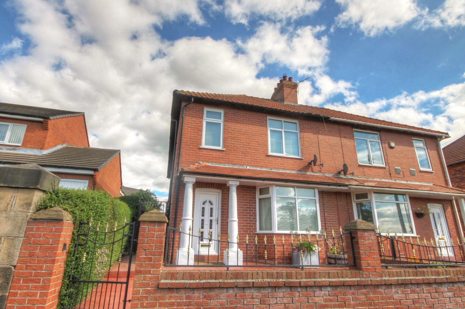 3 bed semidetached house for sale in Stamfordham Road, Newcastle Upon