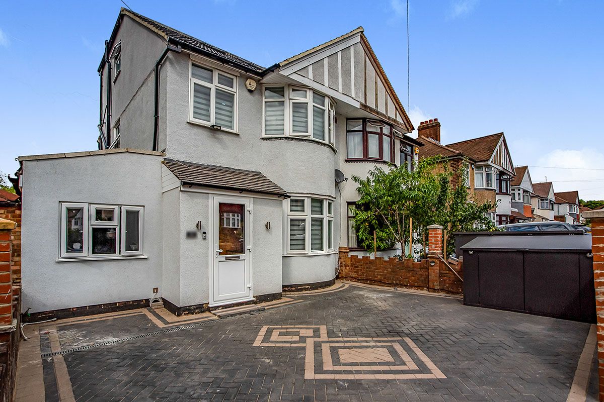 5 bed semidetached house for sale in Mayday Gardens, London SE3 Zoopla