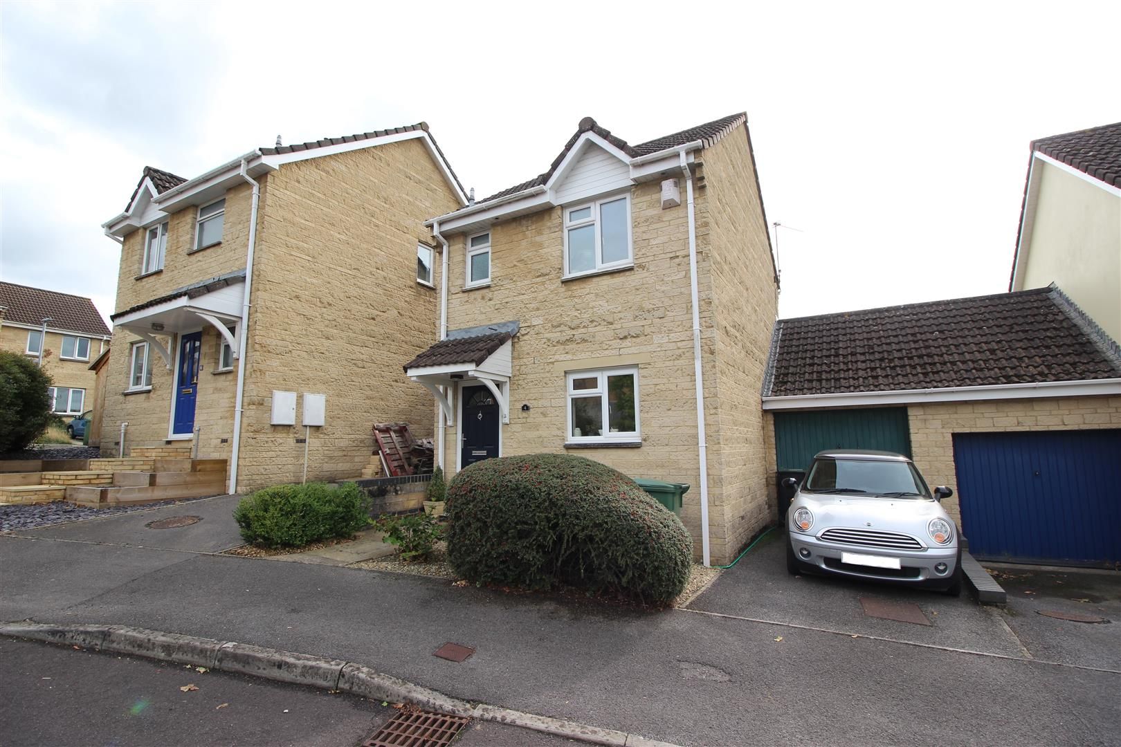 2 bed property for sale in Rumble Dene, Pewsham, Chippenham SN15 Zoopla
