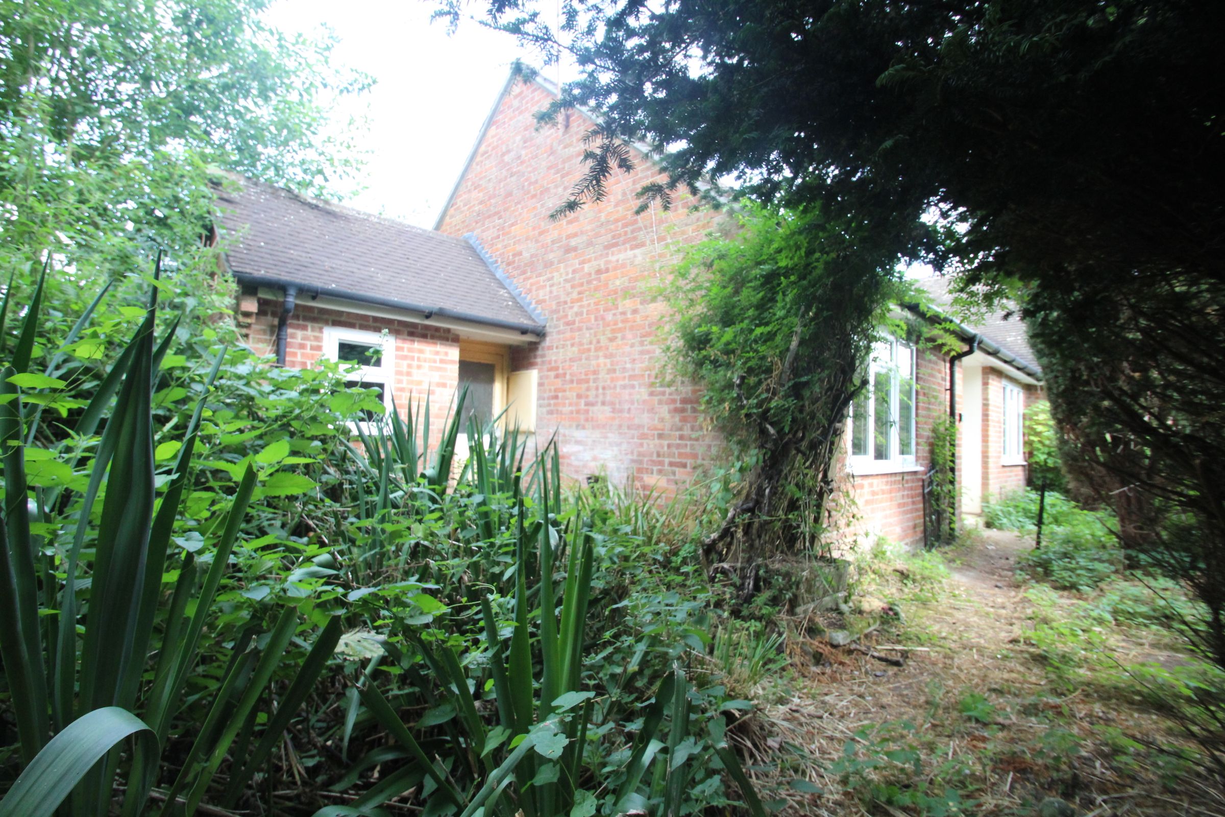 2 bed end terrace house for sale in Meadow Croft, Chilton Foliat RG17