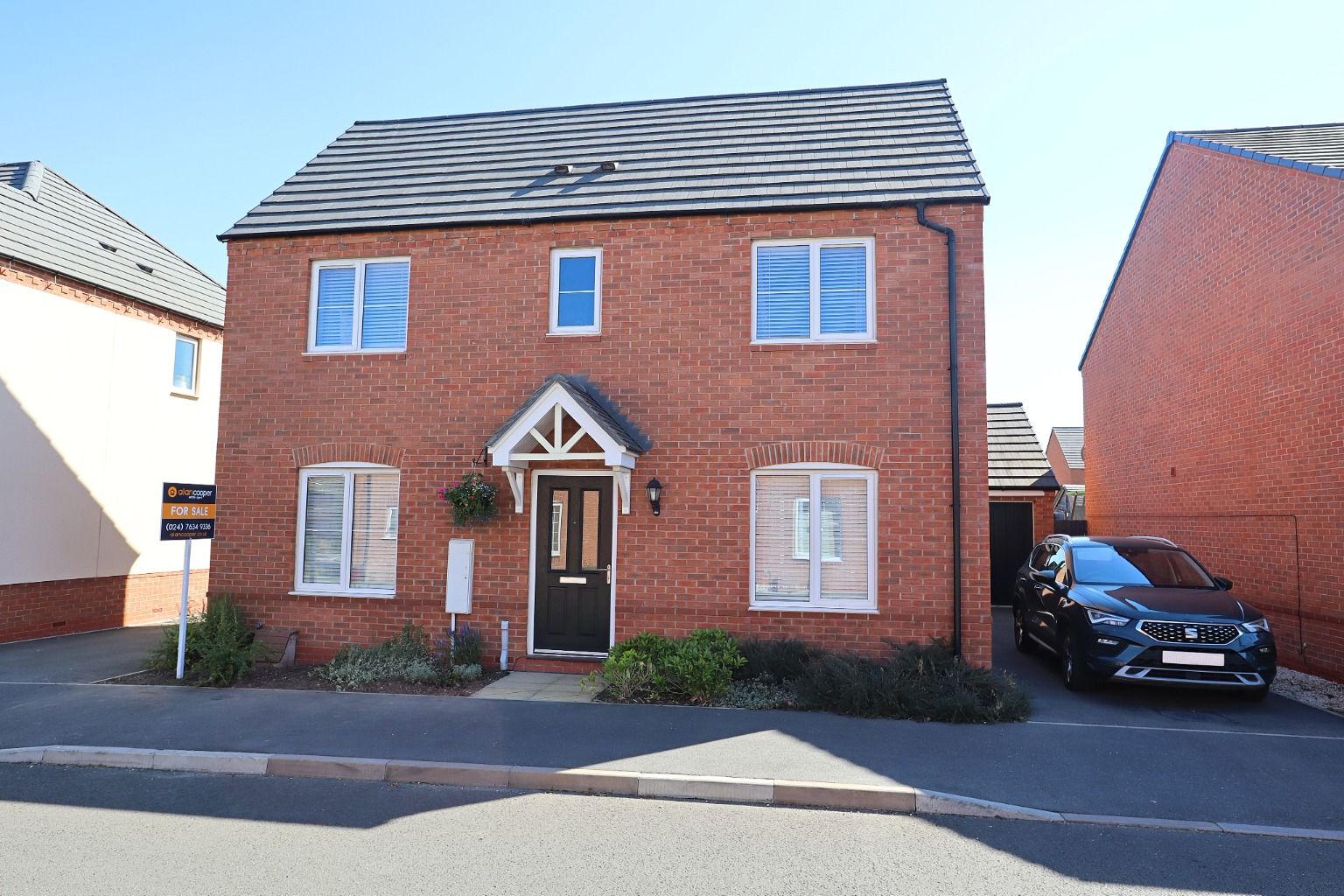 3 bed detached house for sale in Harrow Lane, Weddington, Nuneaton CV10