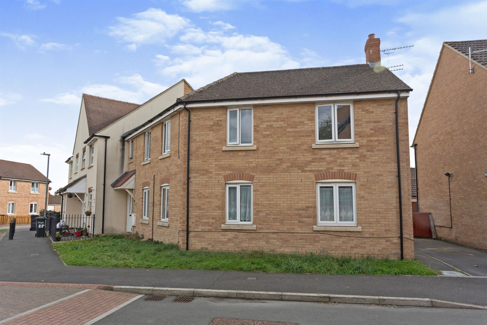 2 bed property for sale in Anzio Road, Devizes SN10 Zoopla
