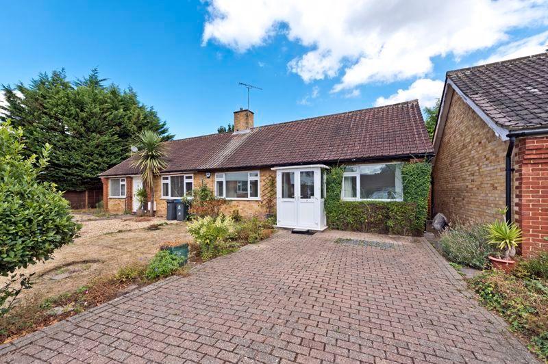 2 bed semidetached bungalow for sale in Oxleigh Close, New Malden KT3