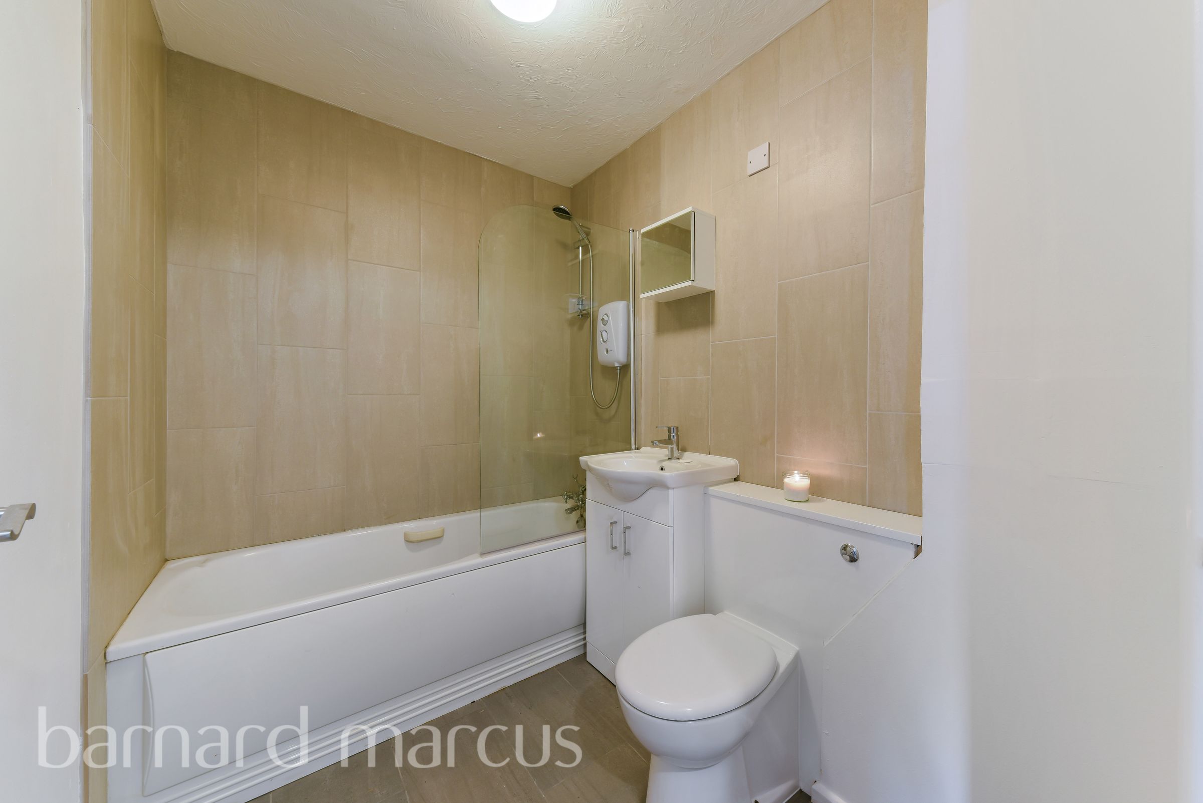 1 bed flat to rent in Rosemary Lane, London SW14 Zoopla