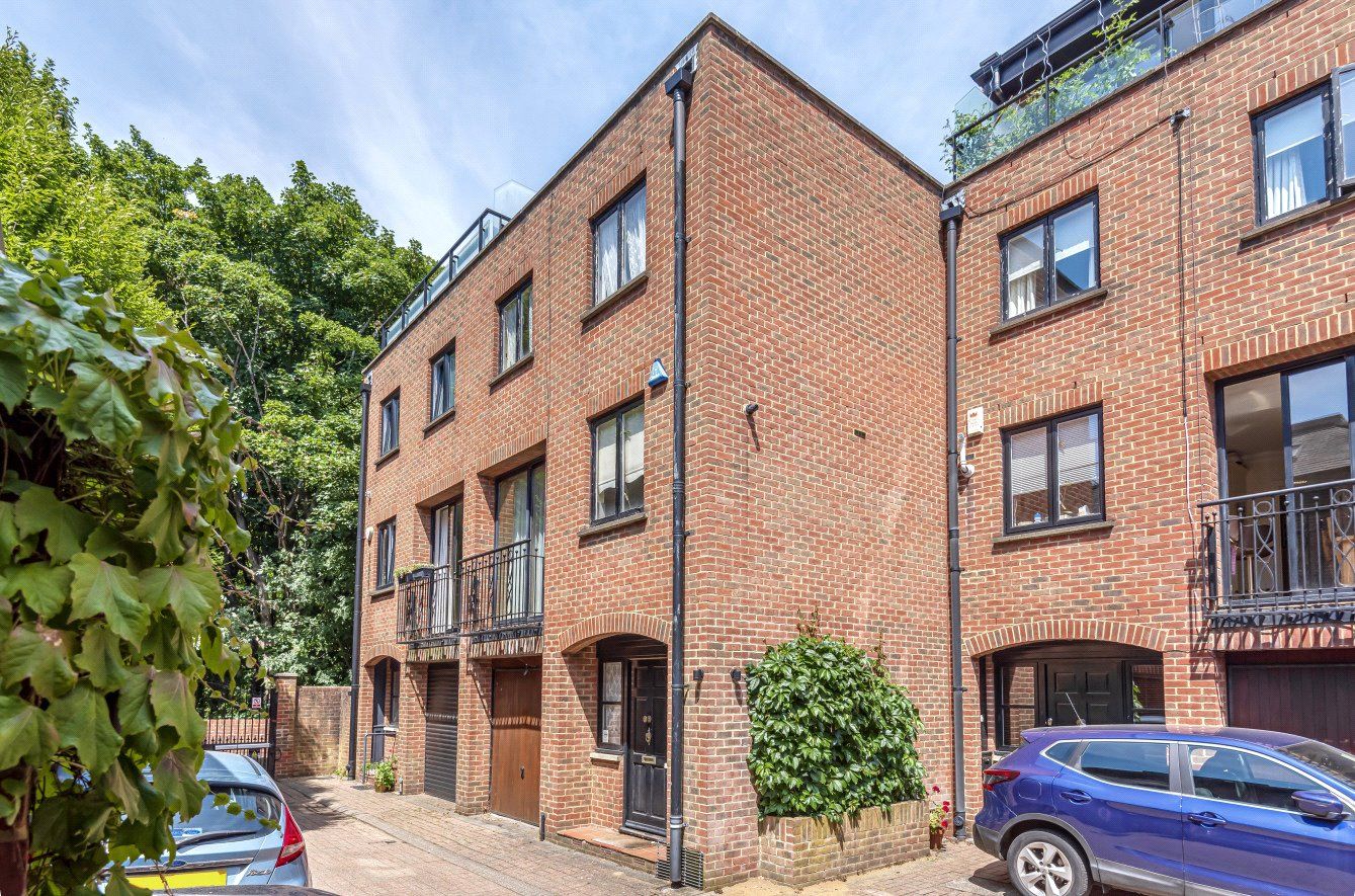 3 bed terraced house for sale in Dukes Head Yard, Highgate N6 Zoopla