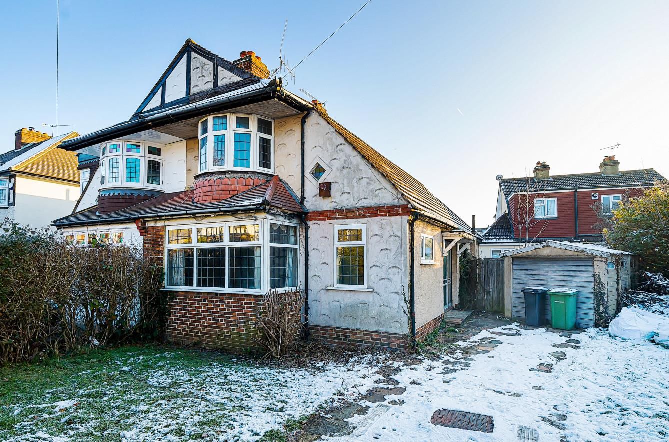 3 bed property for sale in Kenilworth Road, Stoneleigh, Epsom KT17 Zoopla