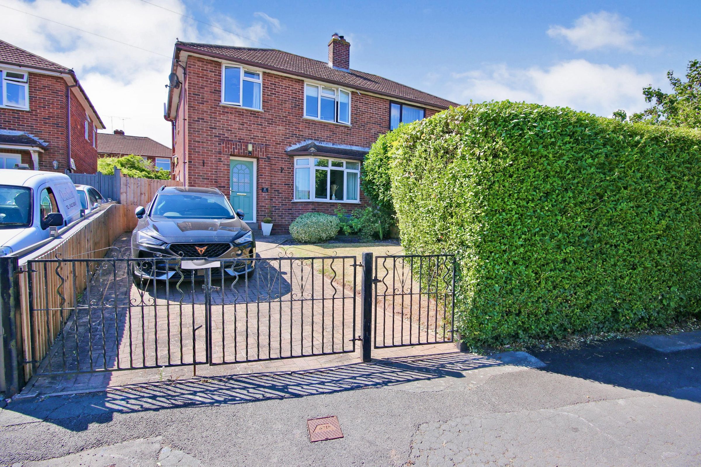 3 bed semidetached house for sale in Emlyn Avenue, Hereford HR4 Zoopla