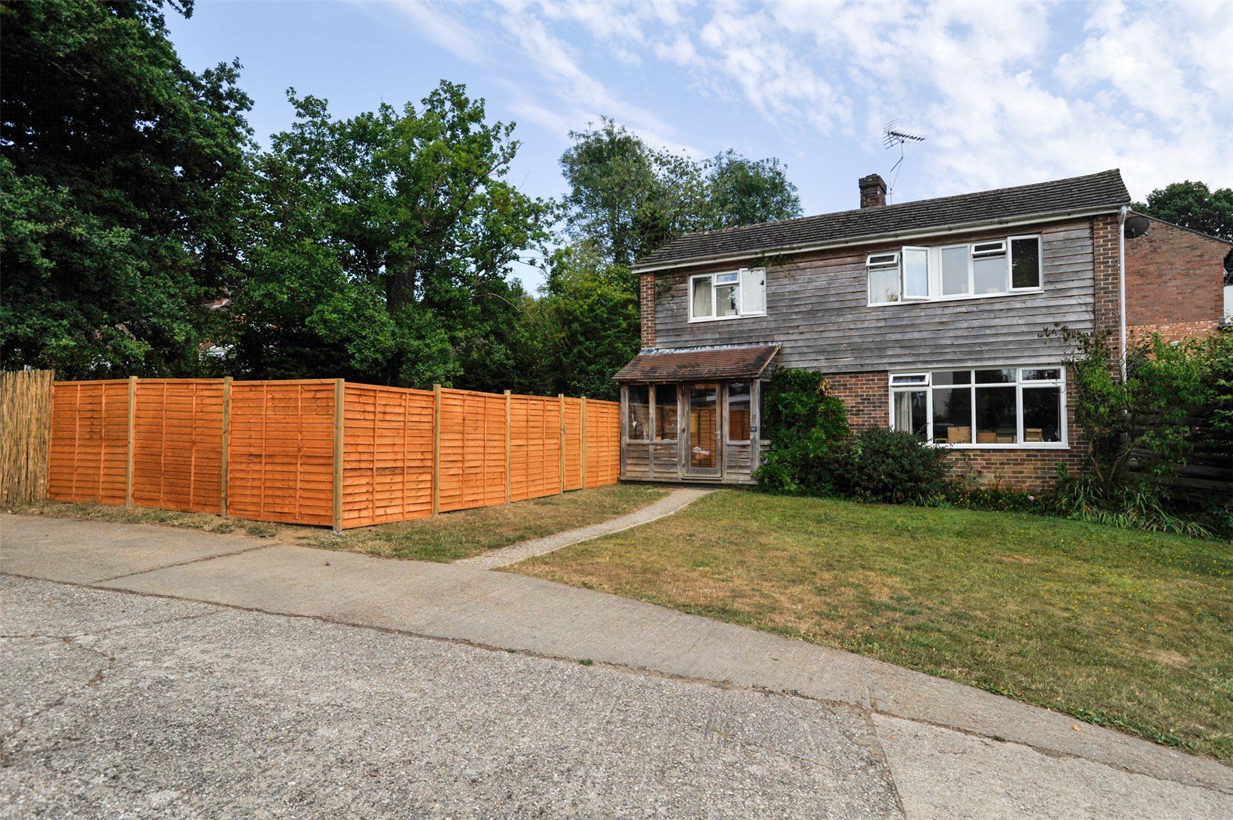 4 bed detached house for sale in Fernhurst, Haslemere GU27 Zoopla